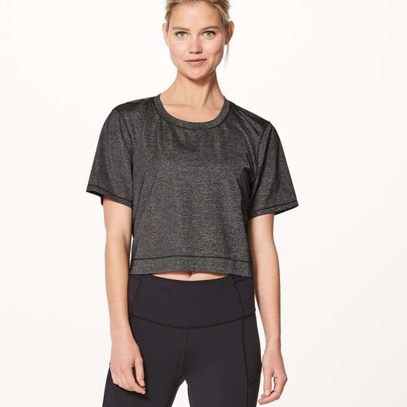 Lululemon “Run The Day” Black Heathered Short Sleeve Crop T-Shirt Lightweight - Picture 3 of 5